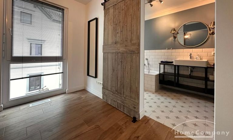 Schlafzimmer mit eigenes  Badezimmer