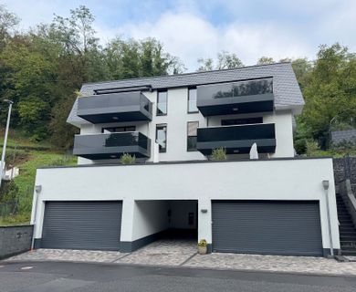 ERSTBEZUG Moderne Eigentumswohnung mit Aufzug, Balkon, Terrasse & TG-Stellplatz in attraktiver Lage!