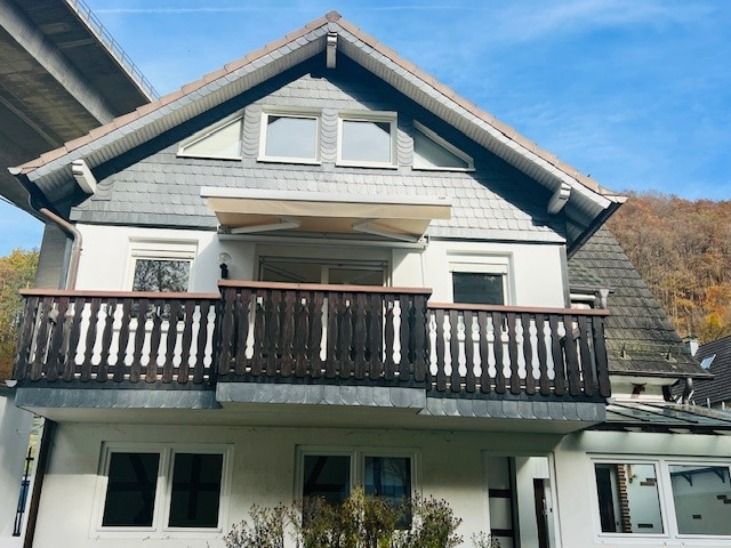 RESERVIERT! Fast wie ein eigenes Haus – Maisonette Wohnung – Frisch renoviert & modernisiert in Loope