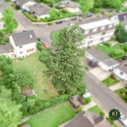 Einfamilienhaus mit Garten und angrenzendem Baugrundstück in Bonn-Niederholtorf