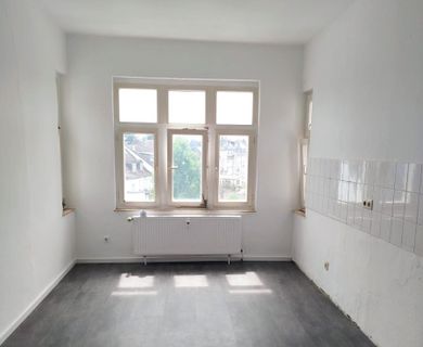 Heller Altbau mit Erker und viel Platz! - Foto 1