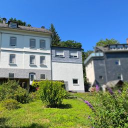 Schöne Doppelhaushälfte mit großem Garten in Siegen!