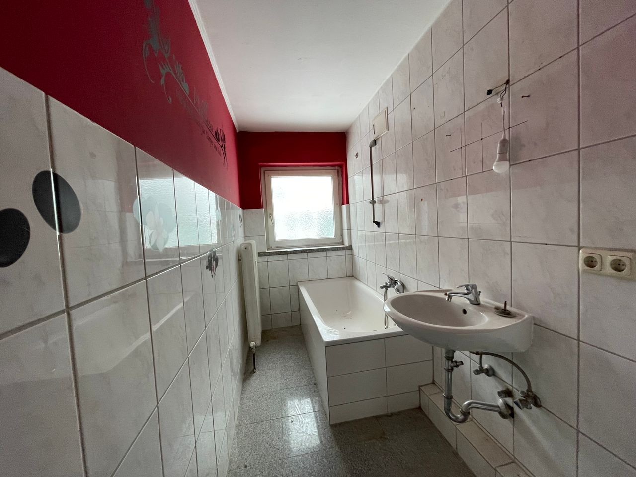 Ihr neues Zuhause: Stilvolle 4-Zimmer-Wohnung zum Wohlfühlen - Photo 3