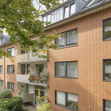 Gepflegte 3-Zimmer-Eigentumswohnung mit drei Balkonen in Düsseldorf-Rath