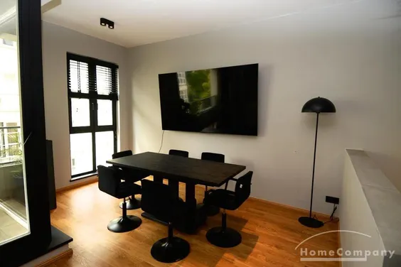 Hochwertig möbliertes Townhouse in Mitte