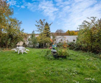 Rund 51 m² große 2-Zimmer-Dachgeschosswohnung mit renoviertem Tageslichtbad und Gartennutzung - Foto 5