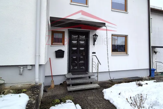Gepflegtes Reihenmittelhaus mit großer Terrasse und Garage in ruhiger Lage von Aalen-Triumphstadt