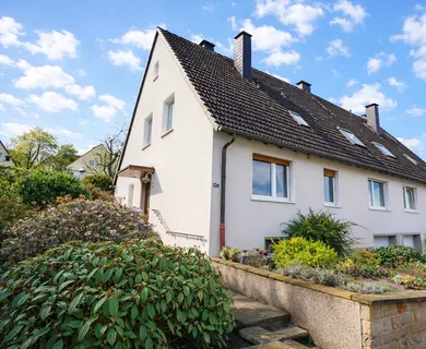 Ca. 160 m² große Doppelhaushälfte mit zwei Wohneinheiten in Hagen-Hohenlimburg