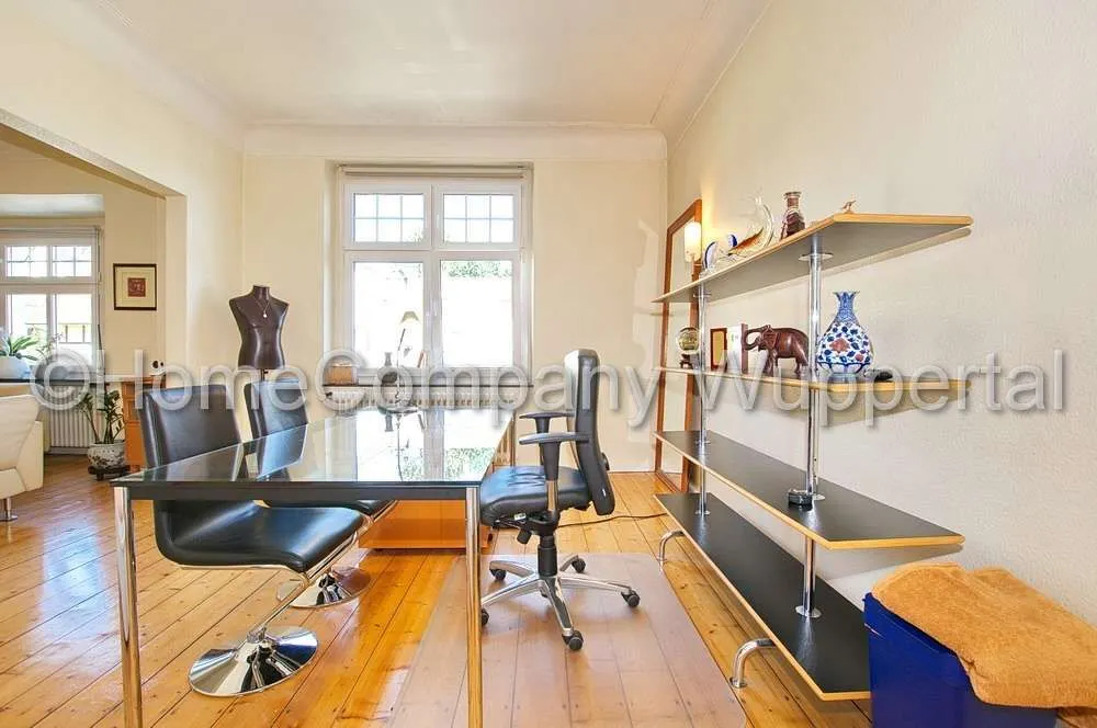 B&uuml;ro