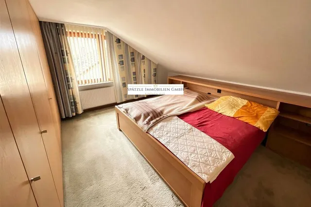  DG Hauptwohnung Schlafzimmer - (KI generiert)