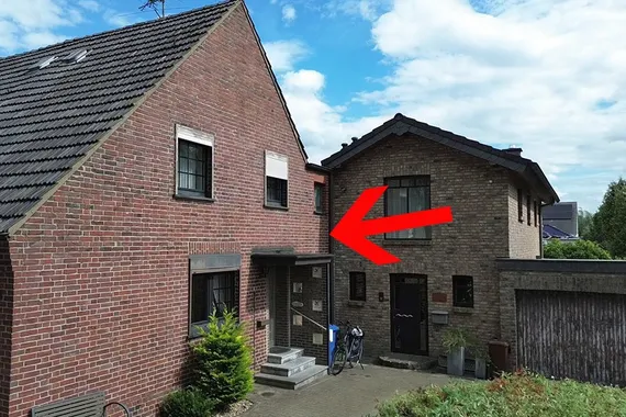 Sanierungsbedürftiges Wohnhaus als Wohnungseigentum in zentraler Lage von Grefrath-Vinkrath