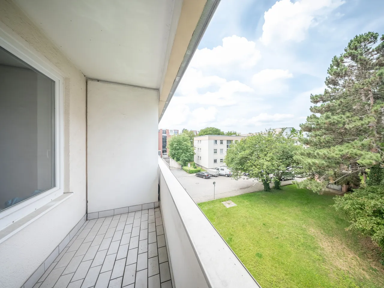 Balkon mit Blick ins Grüne
