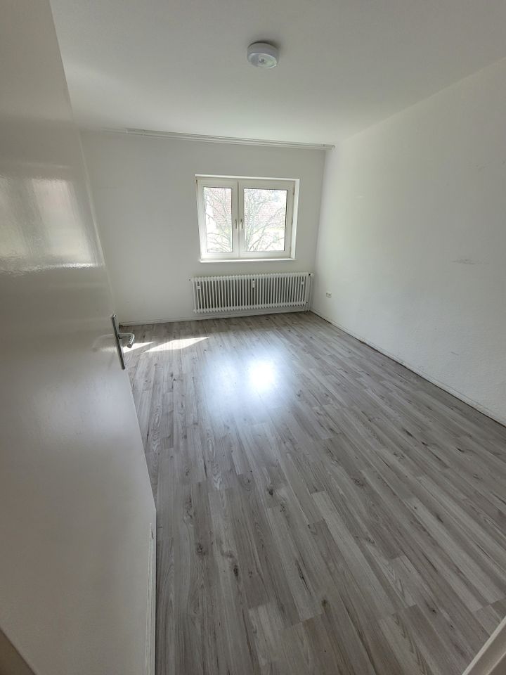 Schöne 3-Zimmer-Wohnung in ruhiger Lage im Erdgeschoss - Photo 1