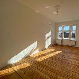 Teilgewerbliche Nutzungn! 2-Zimmer Altbau Wohnung in Prenzlauer Berg!