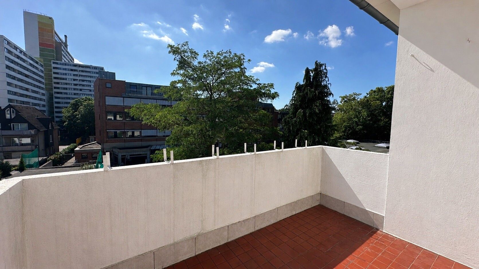 MODERNE 3-ZIMMERWOHNUNG MIT BALKON IM KREFELDER ZENTRUM ZU MIETEN! - Photo 4