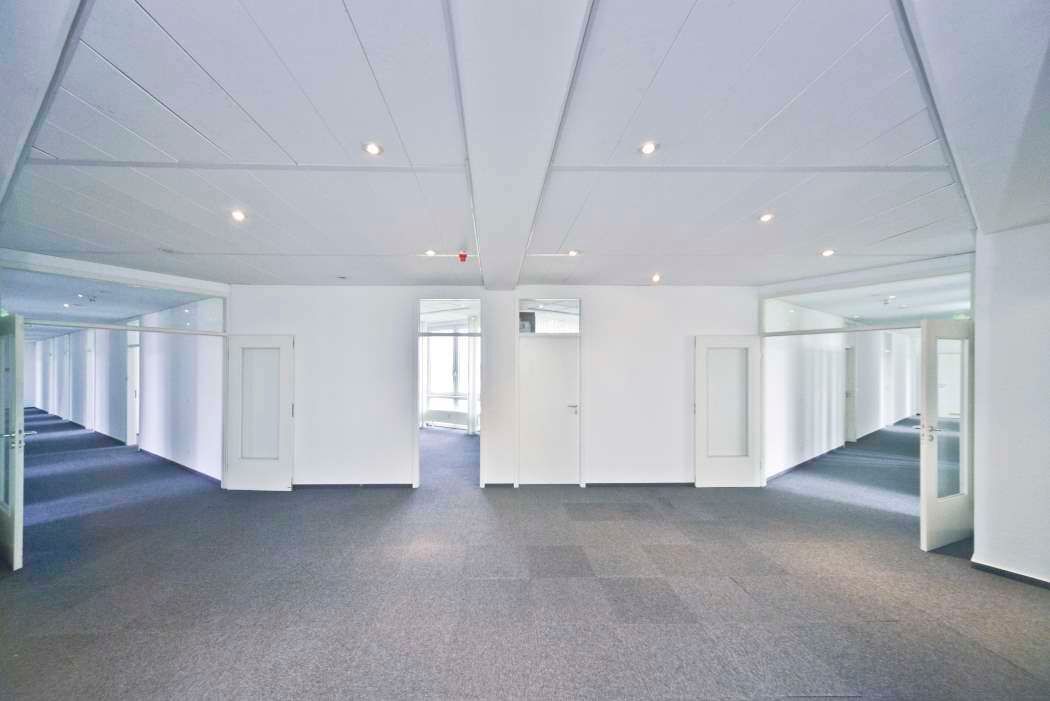 Einzelbüros zur Vermietung in gepflegtem Bürogebäude !