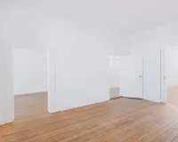 Schlafzimmer mit Verbindungstüren