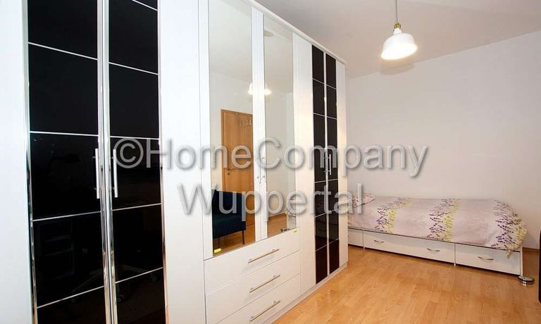 Kleiderschrank