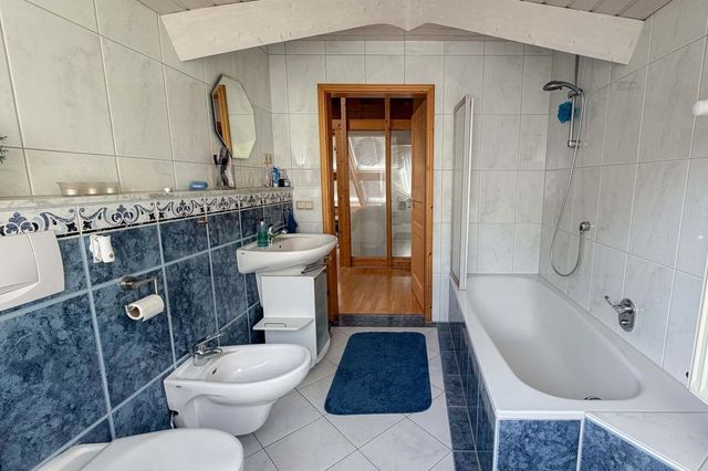 Badezimmer (DG)