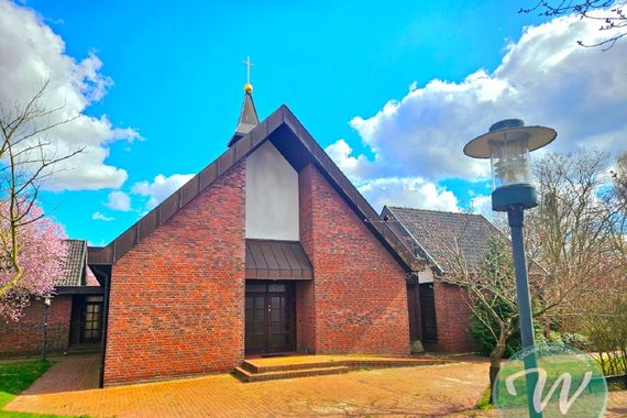 Gelegenheit Nr. 34 Saalbau/ Kirche auf parkähnlichem Grundstück in Friedland (MV)