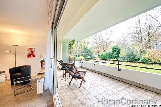 Comfort of the highest level! Generously proportioned apartment with all extras, in central location in Düsseldorf, next to the Hanielpark