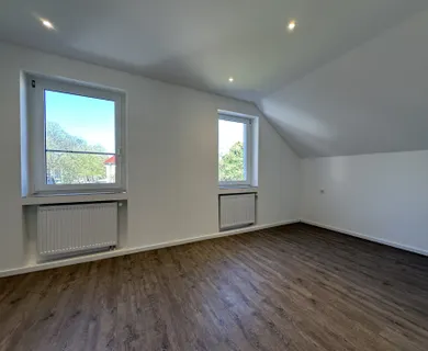 Kurbad-Villa mit Kamin, Terrasse, Keller, Garten, Garage und Gartenhaus - Photo 4