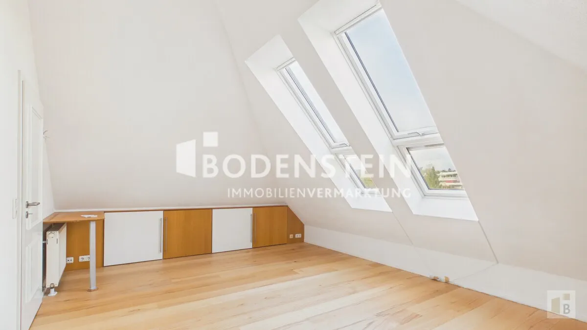 Zimmer DG mit Blickrichtung Fenster