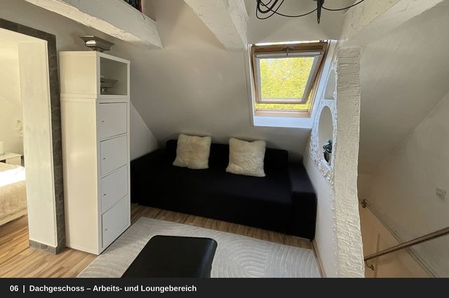 Dachgeschoss: Ankleide und Loungebereich