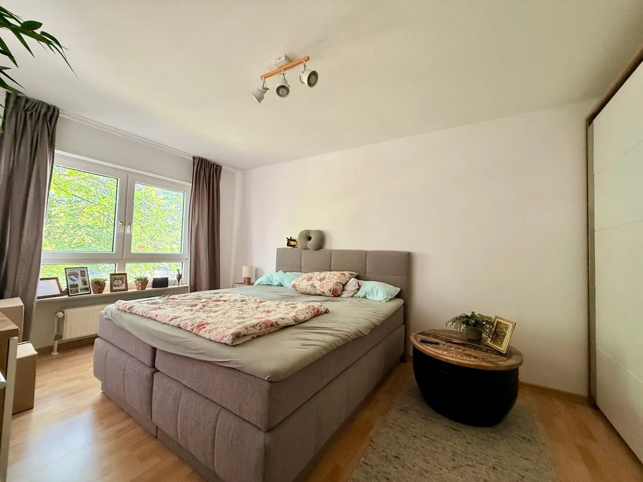 gepflegte 2,5 ZKB/Balkon-Wohnung mit Einbauküche - Photo 2