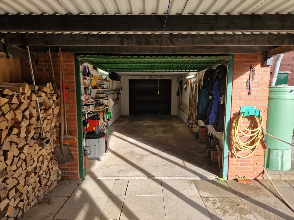 durch zwei Tore auch praktisch als Durchfahrt zu nutzenjpg