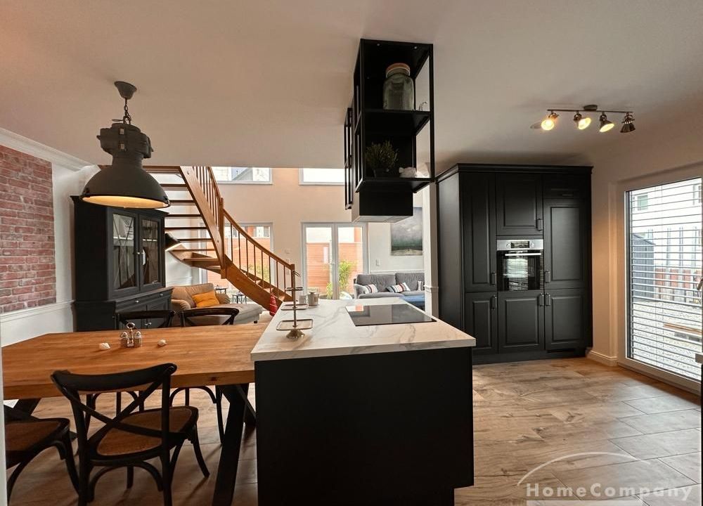 wohn-Essbereich mit offene K&uuml;che