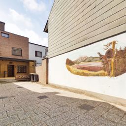 Substanzstarkes Raumwunder: Großzügiges Familienhaus mit 148 m² Wfl., Balkon & Sonnenhof