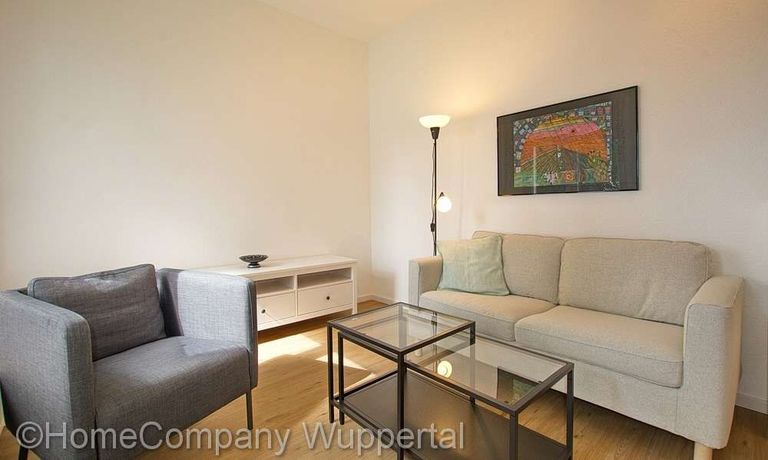 Alles Neu! Moderne 2-Zimmerwohnung mit Balkon,DSL und Stellplatz - Photo 1