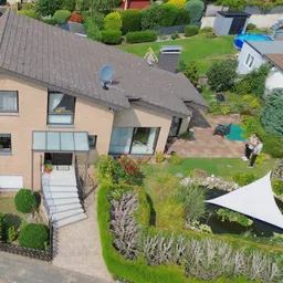 Hier will ich bleiben! Freistehendes EFH mit Garage und Einliegerwohnung