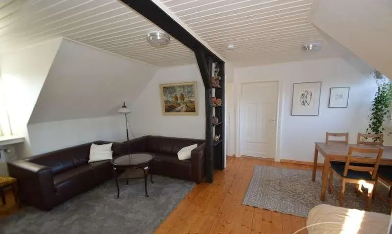 Gemütliche Dachgeschoß Wohnung in Oldenburg /Osterburg - Photo 1