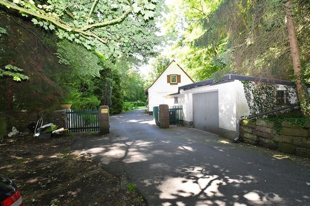 Zufahrt zum Grundstück