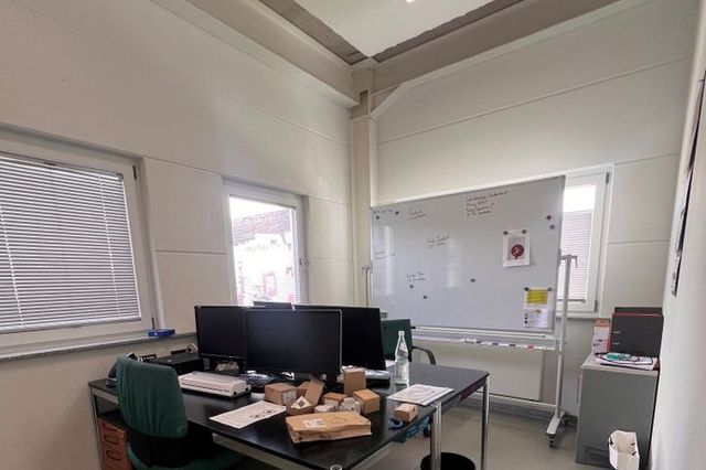 Büro Erdgeschoss abgetrennt