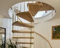 Wendeltreppe ins Studio