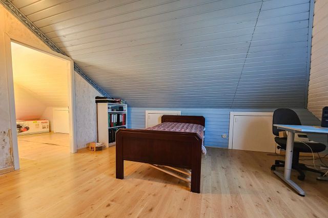 Schlafzimmer DG