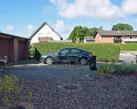 Garagen und Stellplätze