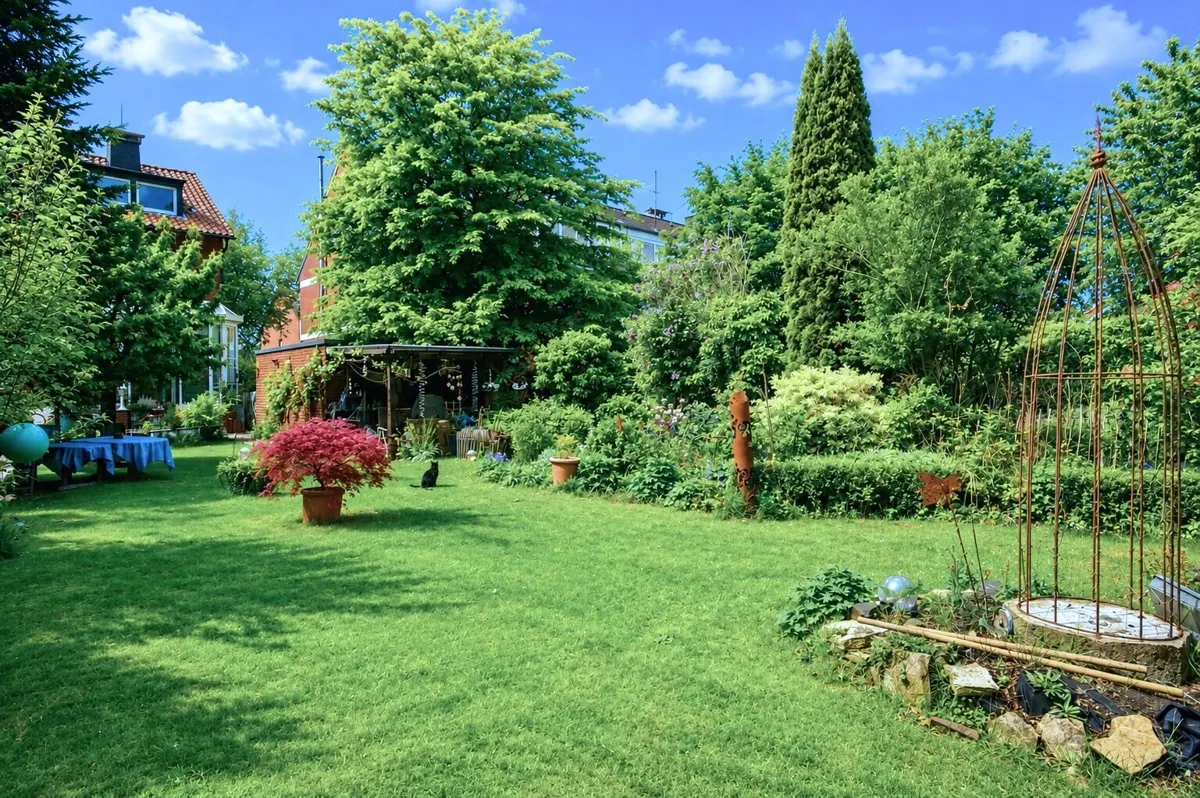 ...zum wunderschönen Garten...
