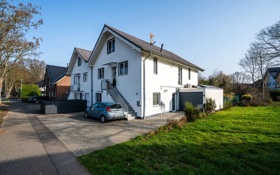 Investment-Highlight in Bestlage – Voll vermietetes MFH mit 4 Wohneinheiten