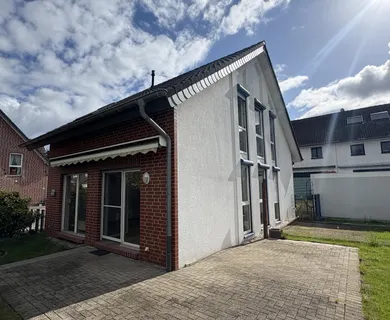 Modernes, freistehendes Einfamilienhaus in Moers-Repelen
