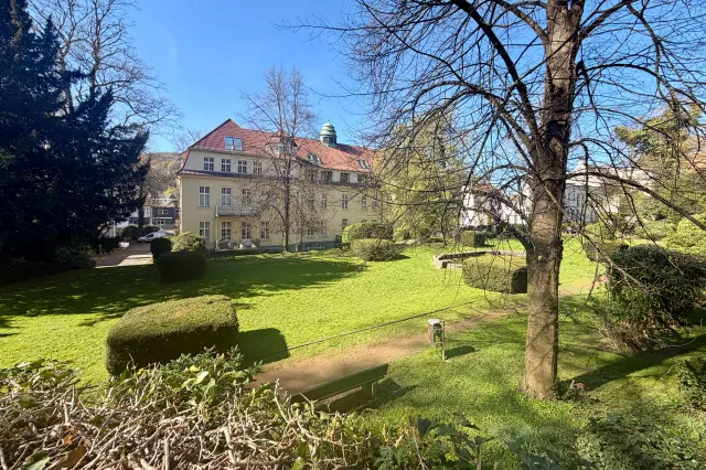 schöner Park angrenzend 