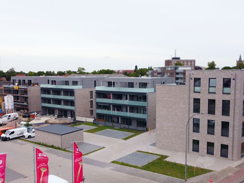 Altersgerecht, attraktiv & ausgezeichnet gelegen! – Penthouse zur Miete - Photo 2