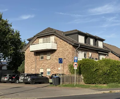 Moderne 2-Zimmer-ETW mit sonnigem Balkon und PKW-Stellplatz in Moers-Asberg
