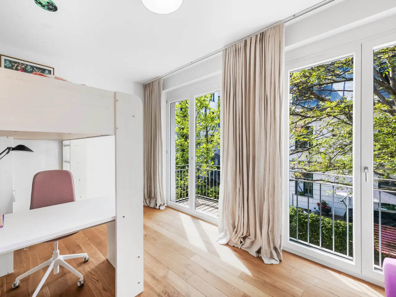 Kinderzimmer OG mit Balkon
