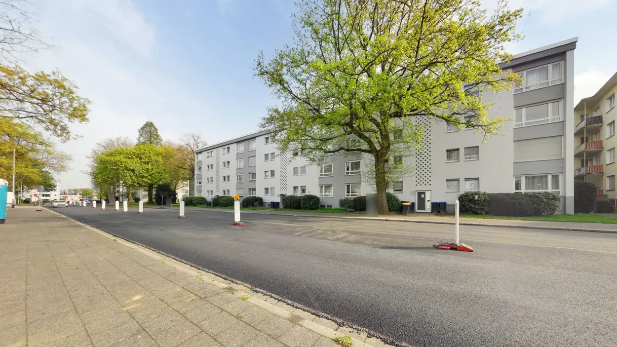 Zentrales Juwel: 3 Zimmer, Südbalkon & Top-Anbindung in Mönchengladbach