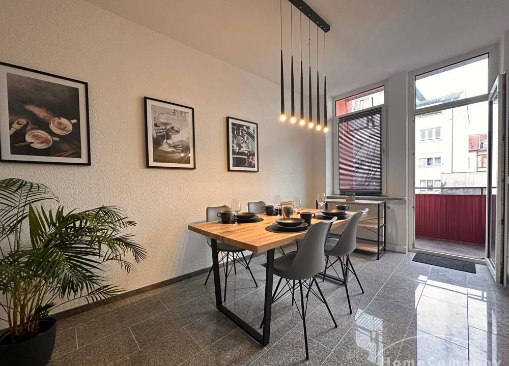 Esszimmer mit Balkon