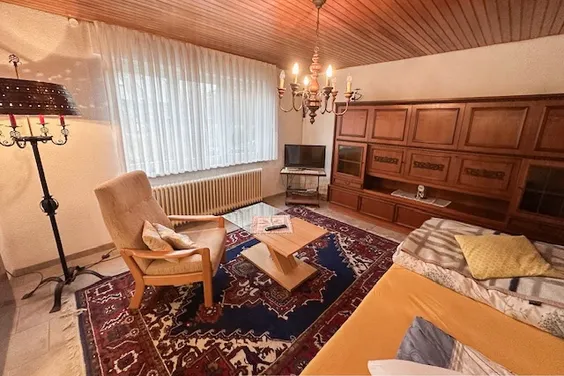 Angenehm und freundlich möbliert mit Balkon und Stellplatz  für 3-12 Monate in Bad Krozingen/Biengen